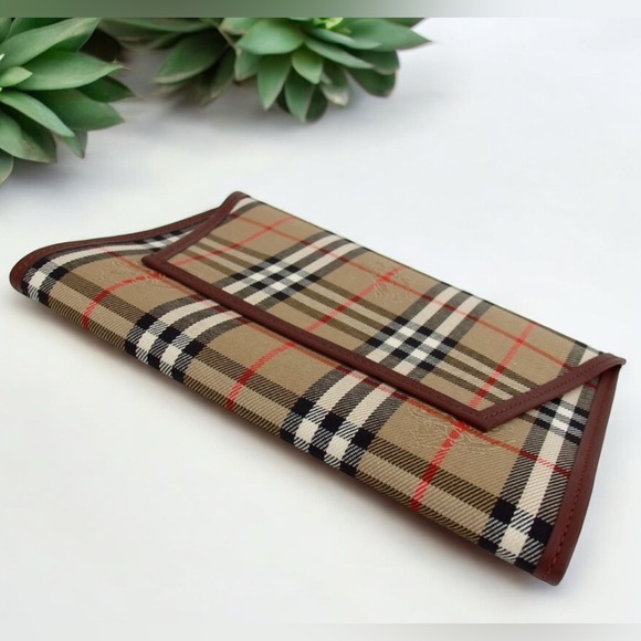 Burberry Nova Check Jacquard/Leather Passport/Book Cover 😍 - Picture 7 of 8